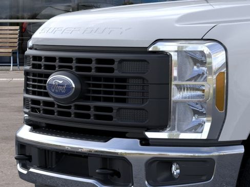 New 2026 Ford F350 XL w/ XL Chrome Package AWD/4WD image 40