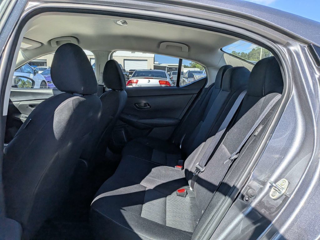 Used 2025 Nissan Sentra SV FWD image 10