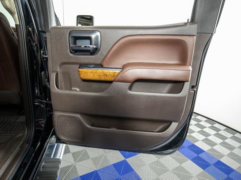 Used 2018 Chevrolet Silverado 2500 High Country w/ Duramax Plus Package AWD/4WD image 16