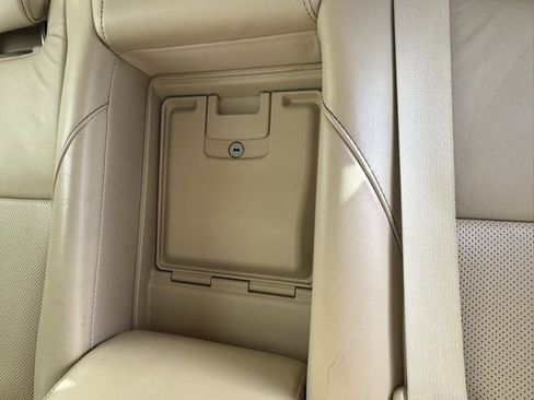 Used 2016 Toyota Avalon Limited image 24