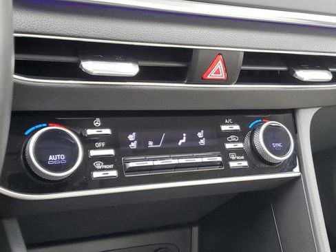 Used 2022 Hyundai Sonata Limited image 18