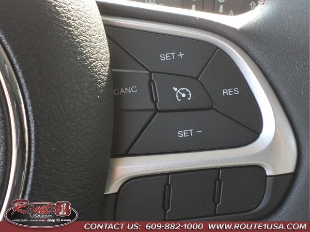 Used 2023 Jeep Renegade Trailhawk AWD/4WD image 31