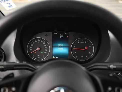 Used 2020 Mercedes-Benz Sprinter 2500 image 27