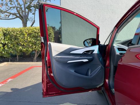 Used 2019 Chevrolet Bolt LT image 8