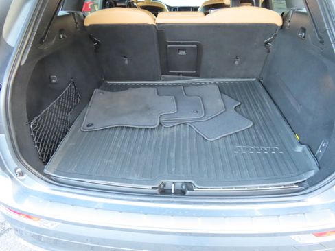 Used 2019 Volvo XC60 T5 Inscription w/ Protection Package Premier image 13