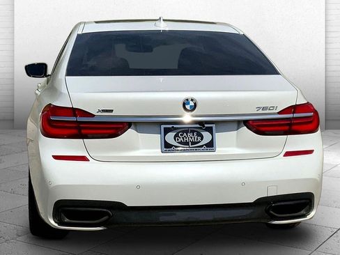 Used 2019 BMW 750i xDrive w/ Executive Package AWD/4WD image 3