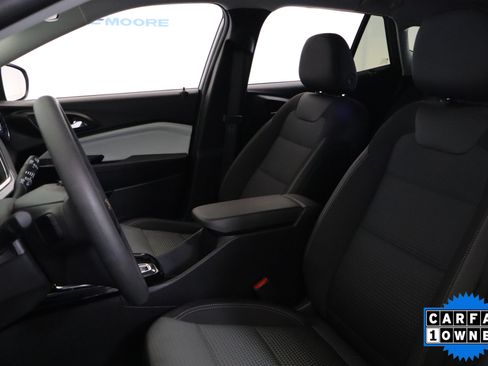 Used 2026 Chevrolet Trax LT FWD image 23