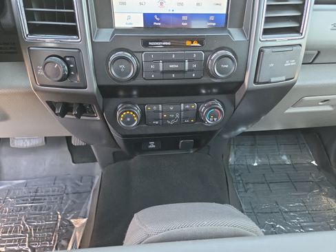 Used 2020 Ford F250 XLT w/ XLT Value Package AWD/4WD image 25