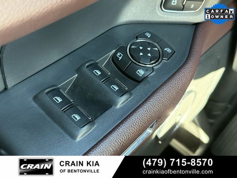 Used 2024 Ford Expedition Limited image 11