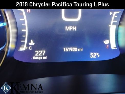 Used 2019 Chrysler Pacifica Touring-L Plus image 18