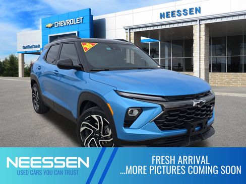 Used 2025 Chevrolet TrailBlazer RS w/ Convenience Package image 1