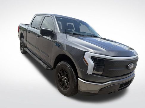 Used 2025 Ford F150 Lightning XLT AWD/4WD image 2