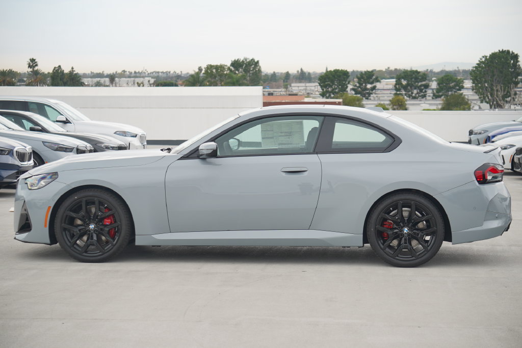 Used 2026 BMW 230i Coupe w/ Premium Package RWD image 4