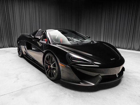 Used 2019 McLaren 570S Spider RWD image 7