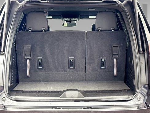 Used 2024 Chevrolet Tahoe LT image 32