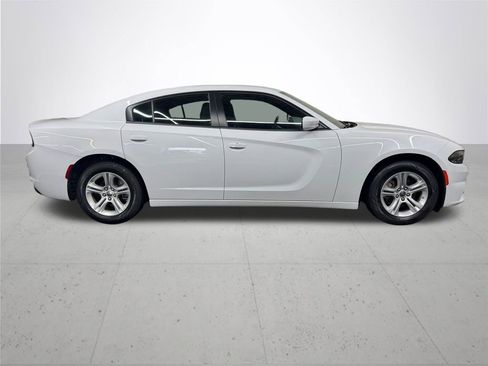 Used 2022 Dodge Charger SXT image 8