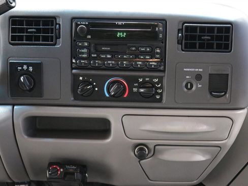 Used 2000 Ford F350 XLT image 85