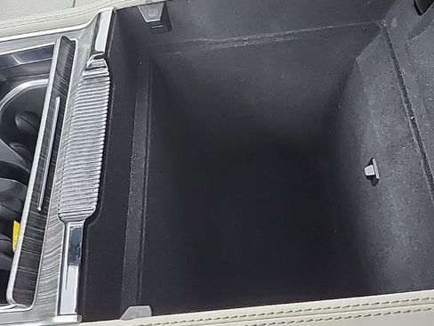 Used 2023 Jeep Wagoneer Series III w/ Preferred Equipment Group image 41