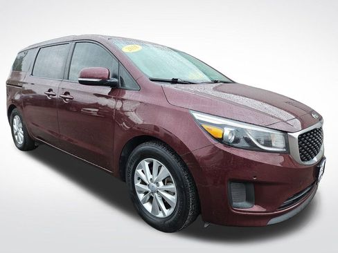 Used 2018 Kia Sedona LX w/ LX Essentials Premium Package FWD image 10