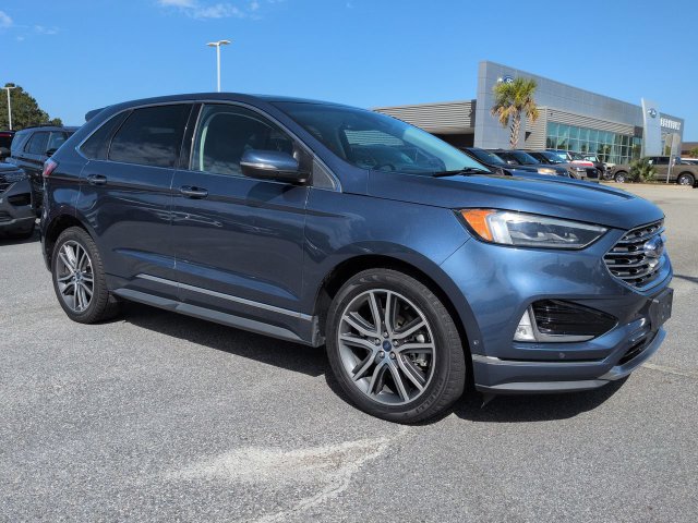 Used 2019 Ford Edge Titanium w/ Equipment Group 301A AWD/4WD image 2