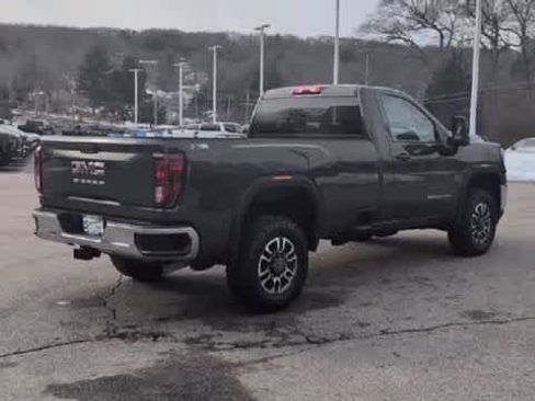 Certified 2022 GMC Sierra 3500 Pro w/ Convenience Package image 9