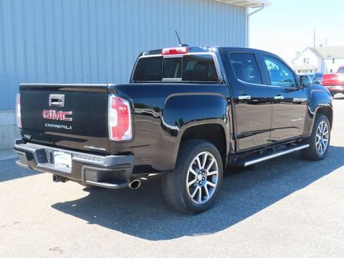 Used 2022 GMC Canyon Denali AWD/4WD image 3