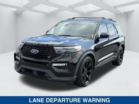 Used 2022 Ford Explorer ST w/ ST Street Pack image 7