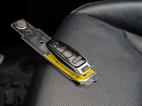 Used 2023 Audi Q8 Premium Plus w/ Premium Plus Package image 63