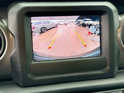 Used 2023 Jeep Wrangler Sport image 15