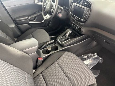 Used 2022 Kia Soul LX w/ Technology Package FWD image 21