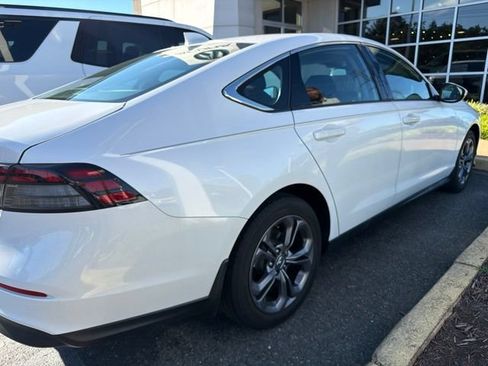 Used 2023 Honda Accord EX image 3