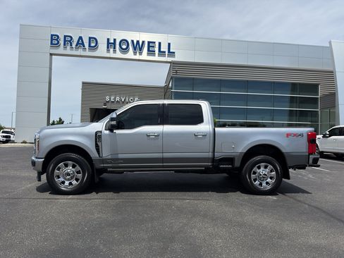 Used 2024 Ford F350 Lariat w/ Lariat Ultimate Package AWD/4WD image 9