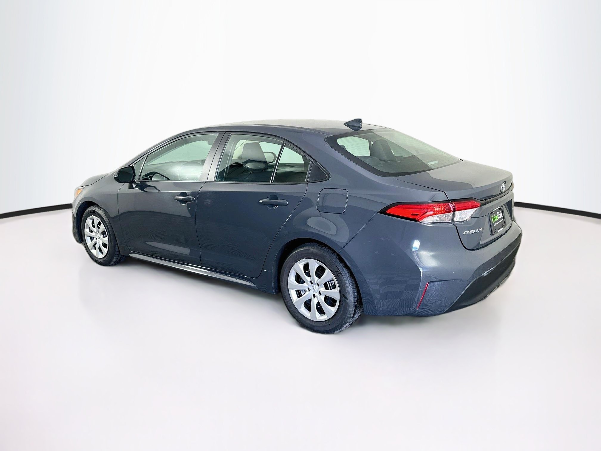 Used 2026 Toyota Corolla LE FWD image 5