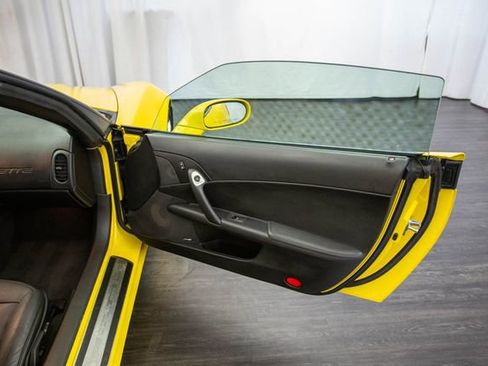 Used 2012 Chevrolet Corvette Grand Sport w/ 3LT Preferred Equipment Group image 17