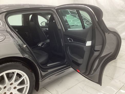 Used 2013 Porsche Panamera S image 22