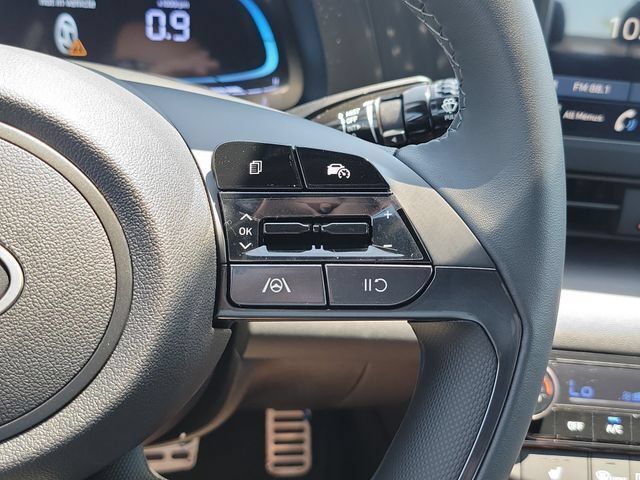 New 2026 Hyundai Elantra SEL Sport FWD image 8