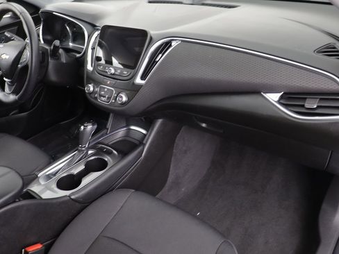 Used 2016 Chevrolet Malibu LT image 19