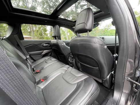 Certified 2021 Jeep Cherokee Latitude Lux 80th Anniv w/ Quick Order Package 26U 80TH FWD image 50