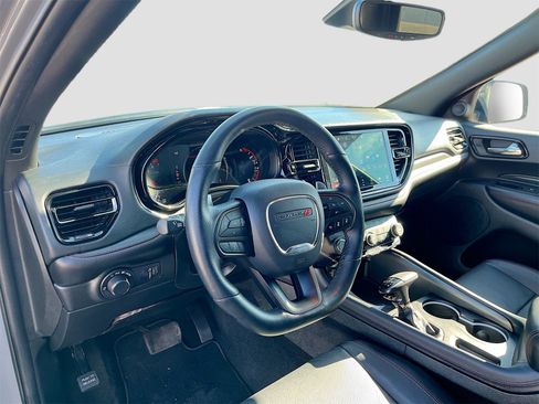 Used 2024 Dodge Durango GT image 9