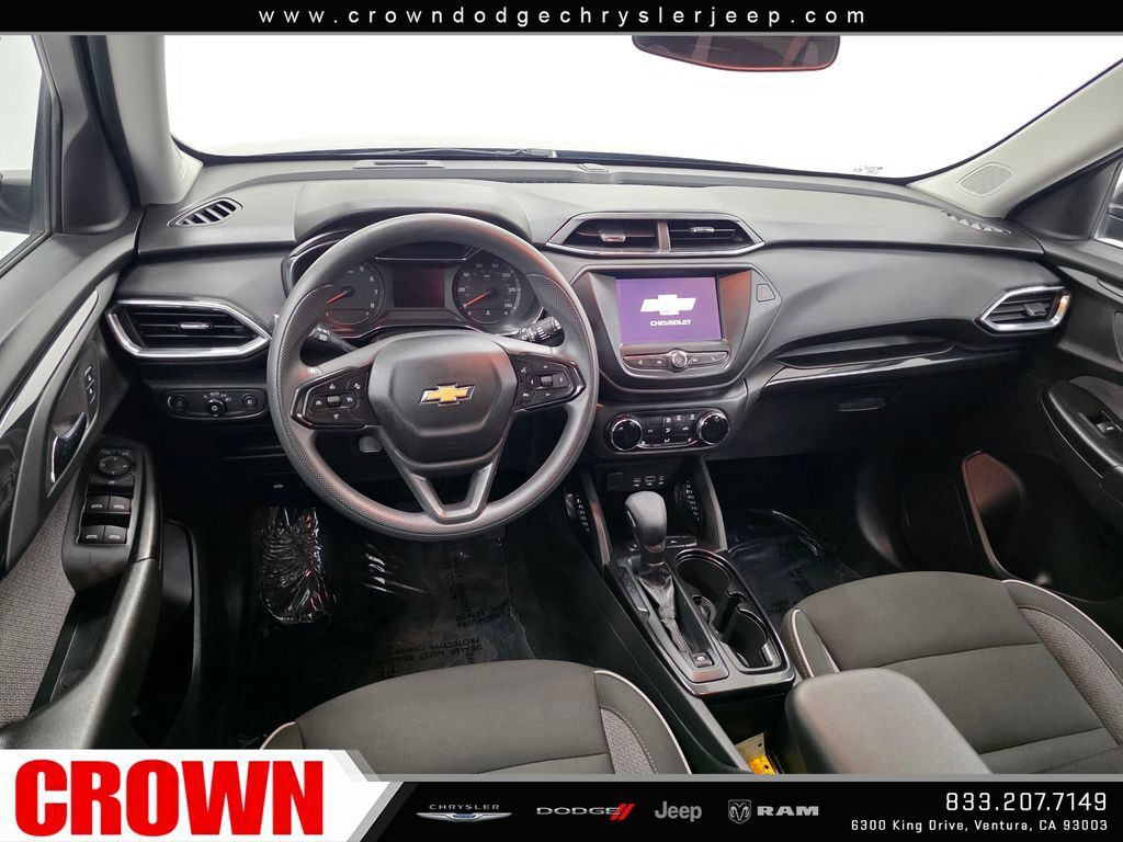Used 2023 Chevrolet TrailBlazer LT FWD image 16