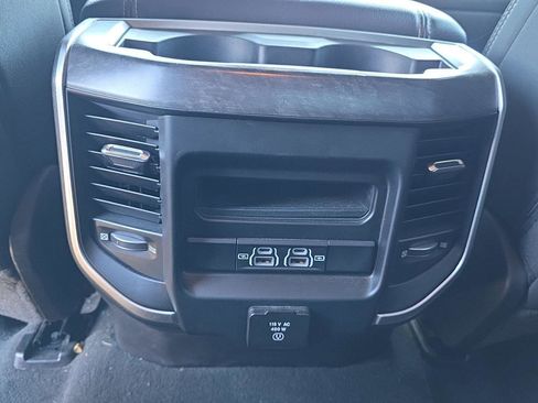 Used 2022 RAM 1500 Big Horn AWD/4WD image 19