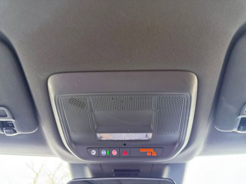 Used 2025 Chevrolet Equinox EV LT w/ Convenience Package image 21