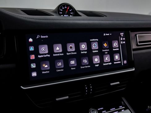 Used 2022 Porsche Cayenne Turbo image 75