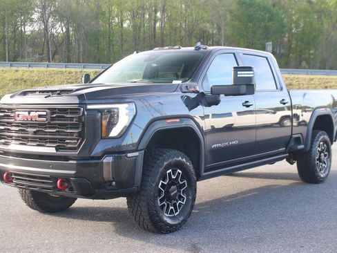 Used 2024 GMC Sierra 2500 AT4X AWD/4WD image 3
