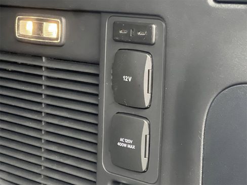 New 2025 Ford Expedition Platinum w/ Stealth Performance Package image 23