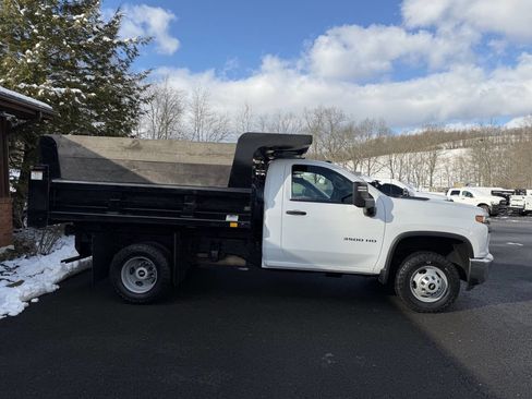 Used 2022 Chevrolet Silverado 3500 W/T w/ WT Convenience Package image 4