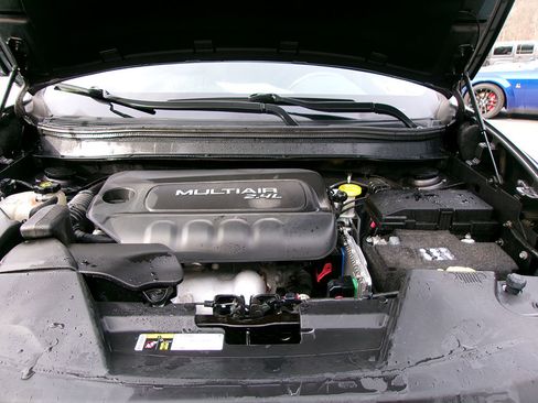 Used 2018 Jeep Cherokee Limited image 9