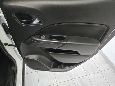 Used 2019 Chevrolet Colorado LT w/ LT Convenience Package image 6