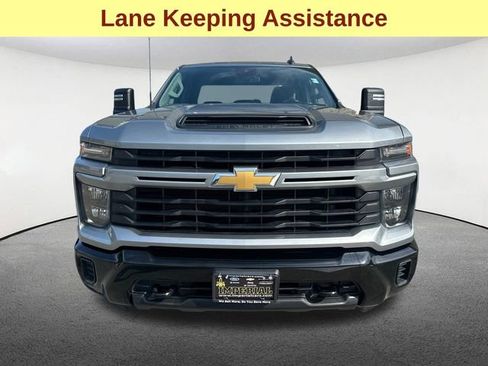 Used 2024 Chevrolet Silverado 2500 Custom w/ Custom Convenience Package image 4