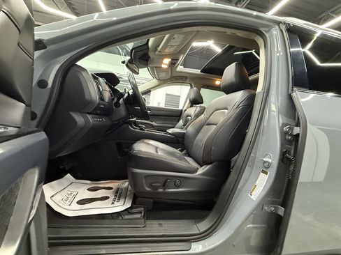 Used 2022 Nissan Pathfinder SL image 9